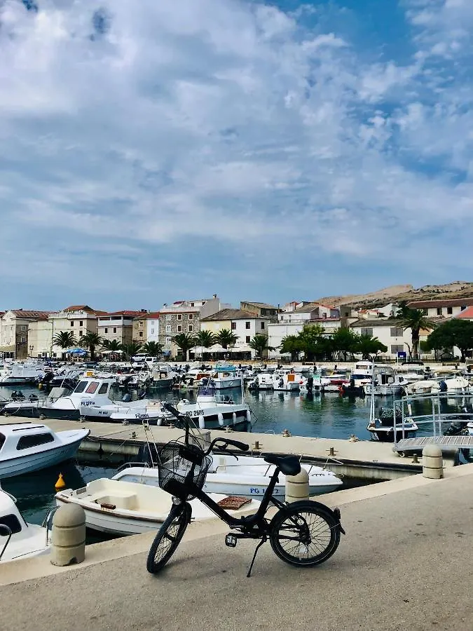 Apartments Anton Pag Town